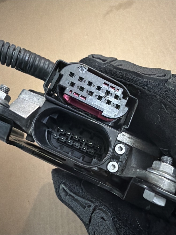 OEM Driver Side Blind Spot Detection System Warning Sensor 95811C6010