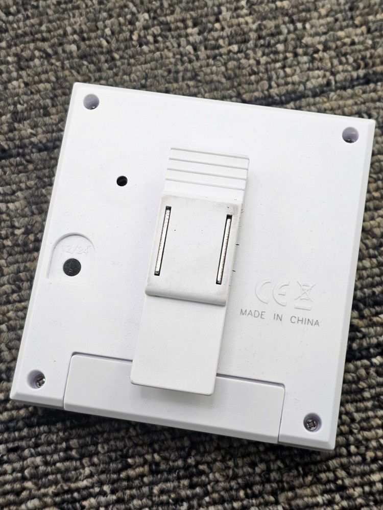 DURAC 89203-042: Traceable® Four-Channel Digital Timer with Integrated Clock