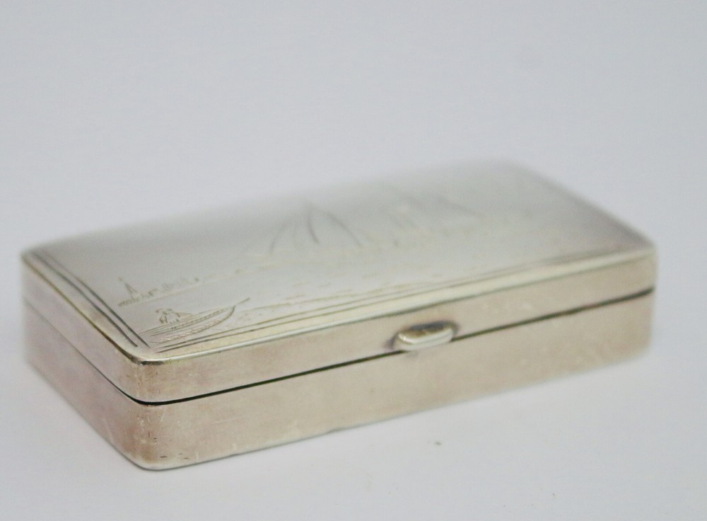 Sterling solid silver stamp box with paddle steamer engraving Elizabeth II