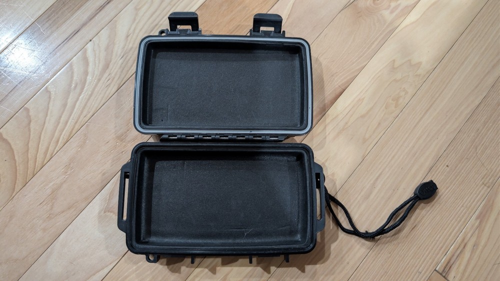 OtterBox 2000 Series Waterproof Protective Case Black Hard Shell w/Lanyard