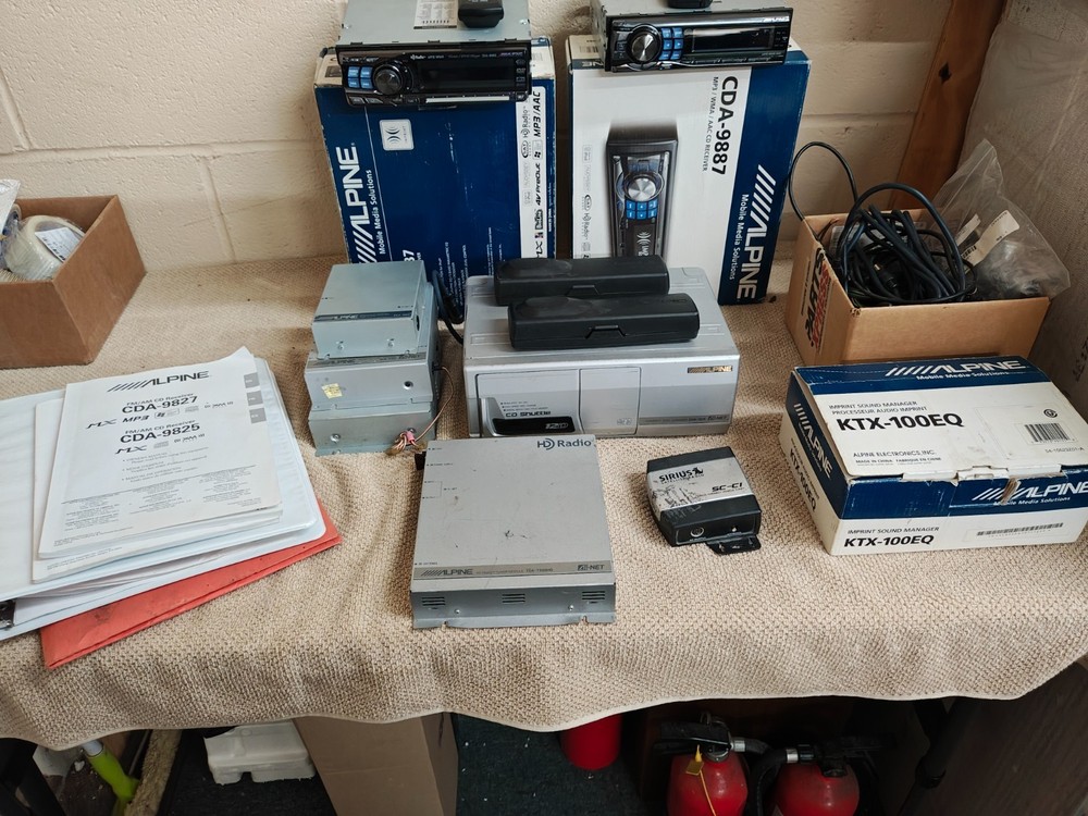 Alpine lot auto Stereo Equipment