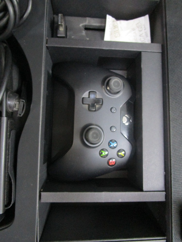 OCULUS RIFT VR HEADSET CONTROLLERS LOT UNTESTED AS-IS NOT WORKING PARTS ONLY 🥽