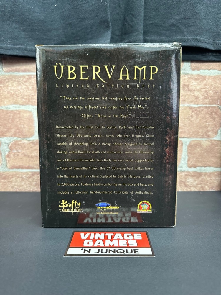 2005 DIAMOND SELECT BUFFY THE VAMPIRE SLAYER UBERVAMP LIMITED #108/2000 BUST