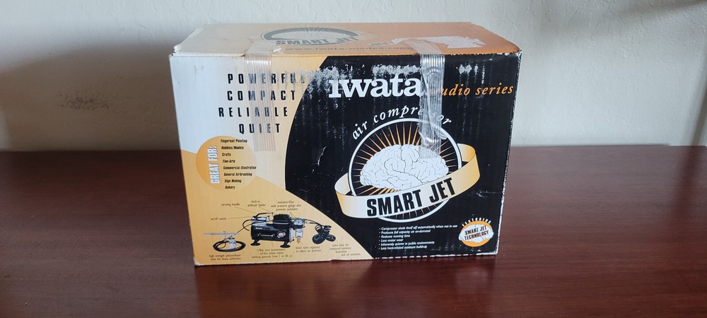 Iwata Studio Series IS-850 Smart Jet Air Compressor