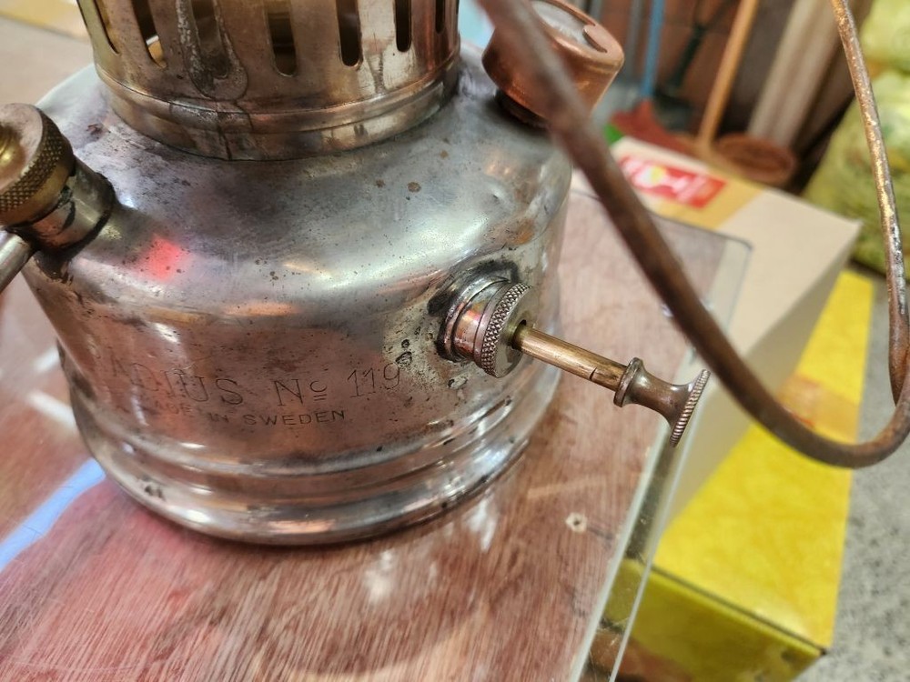 Vintage Radius 119 Kerosene Lantern Tested