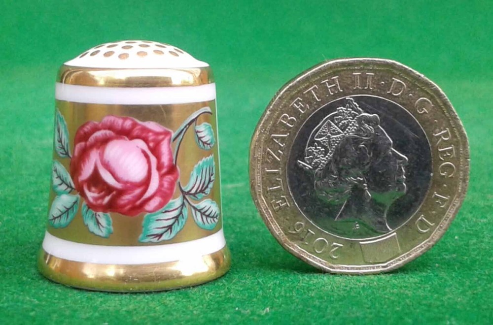 ROYAL CROWN DERBY FLORAL THIMBLE.