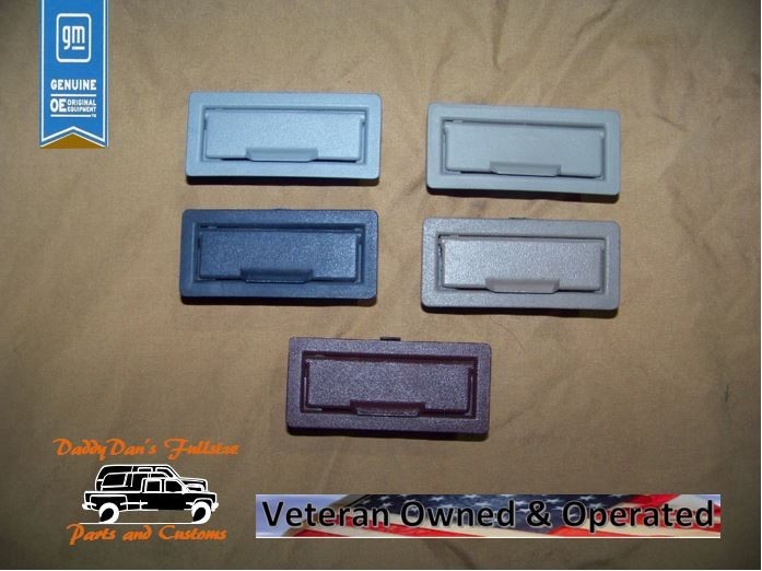 1995-'99 2nd Row Ashtray P/N 10141645