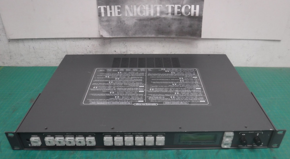 Extron USP 405 Universal Signal Processor w/ Mounts