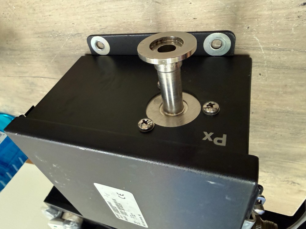 MKS instruments 220DD-00100D2B Differential Capacitance Manometer 100 TORR READ