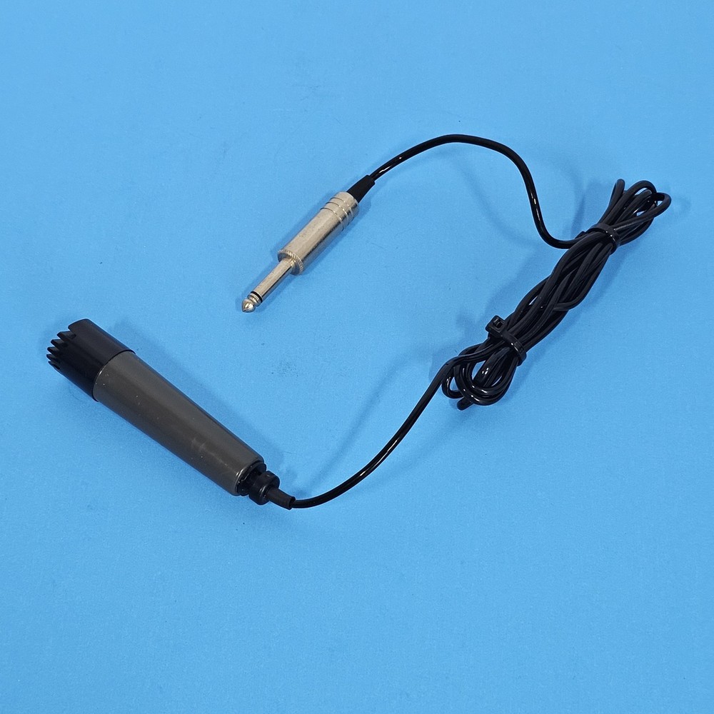 VINTAGE ROBERTS DYNAMIC MICROPHONE