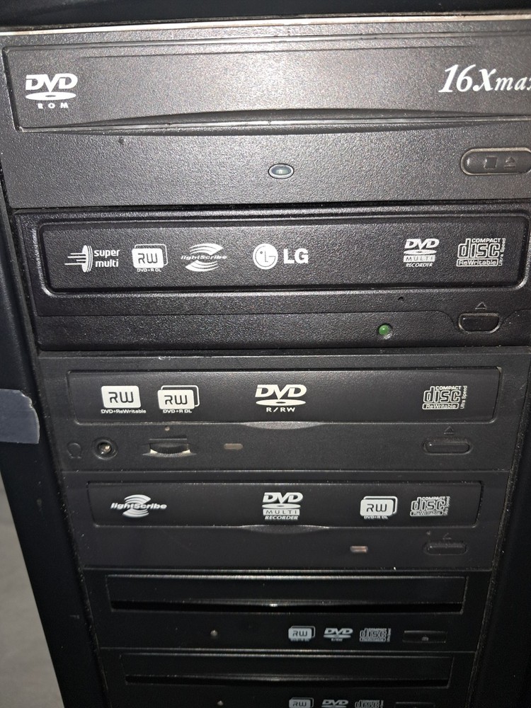 MicroBoards Technology Copywriter 10 Disk DVD Autocopy Duplicator Machine