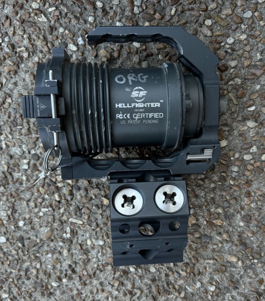 Surefire Hellfighter High Intensity Light - Combat Short Barrel Mount M87 D