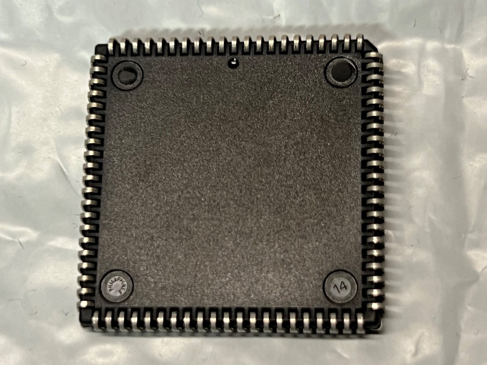 XC3042A PC84 XILINX INTEGRATED CIRCUIT FIELD PROGRAMMABLE GATE PLCC-84