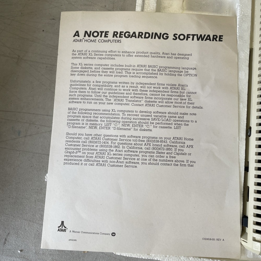 Atari 600XL VTG Home Computer Video Game Console Untested