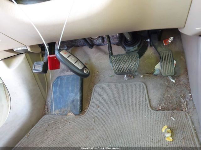 PATHFINDR 2013 Glove Box 4992397