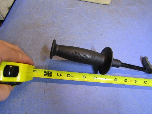 1 Milwaukee 516067 Adjustable Auxiliary Handle Replacement Hammer Drill Driver