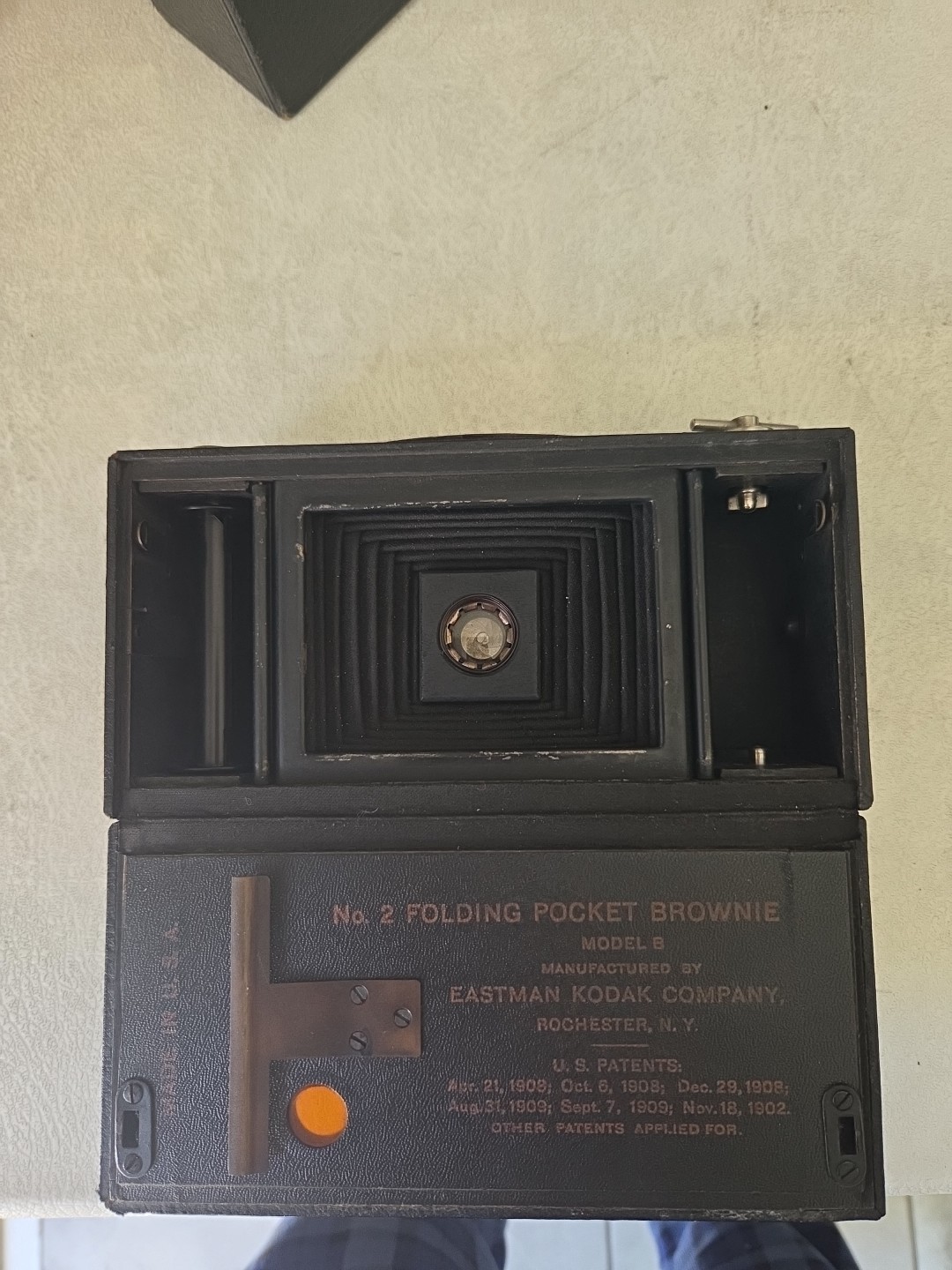 * 1907 Kodak No.2 Folding Pocket Brownie Model B Camera 120 Burgundy Red Bellows