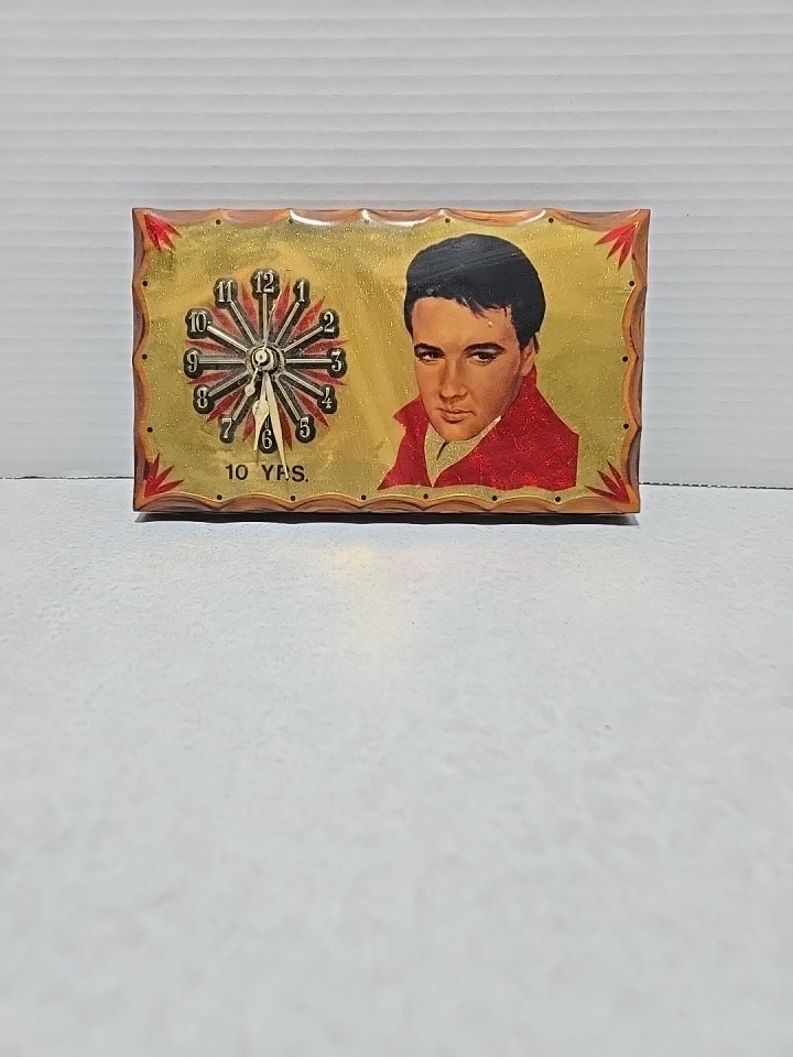 Elvis Presley Wooden Clock Face Lacquered Wood Plaque And Christmas CD SEE DESCP