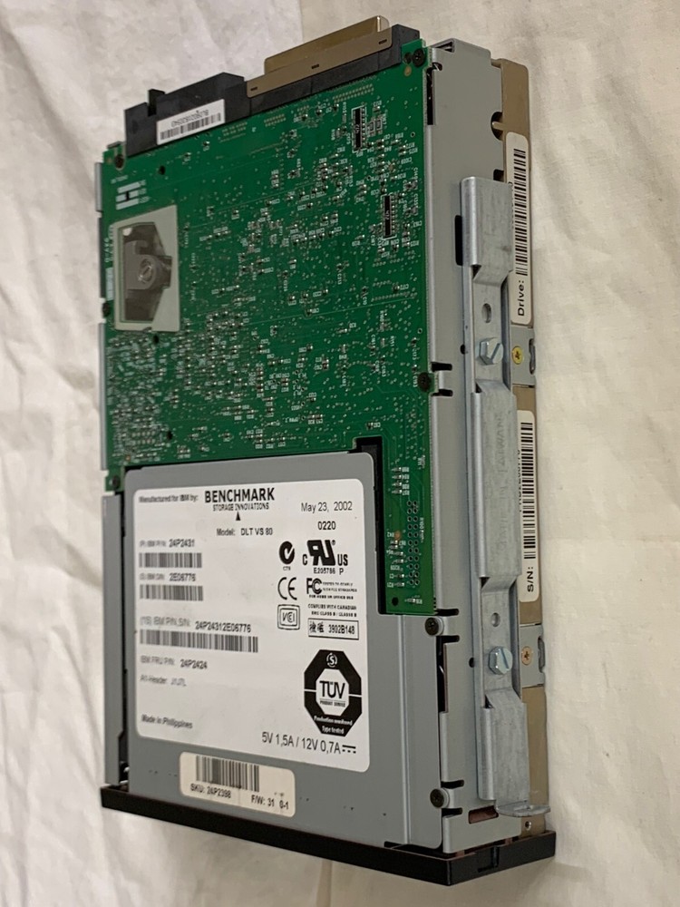 BENCHMARK STORAGE INNOVATIONS DLT VS80 DLT VS80 40/80GB Internal Drive