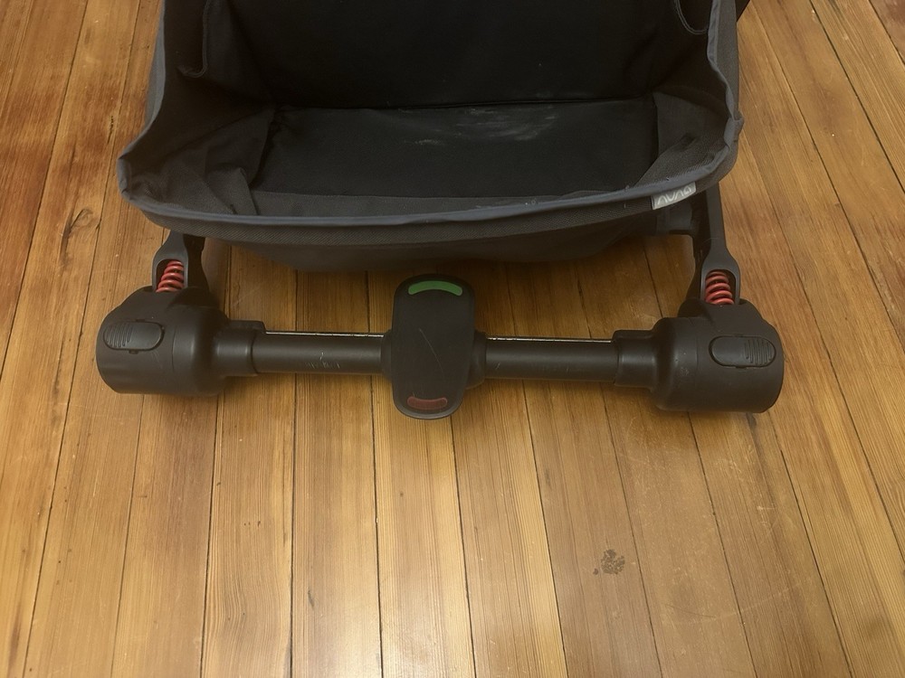 Nuna Mixx Stroller Frame Only READ DESCRIPTION