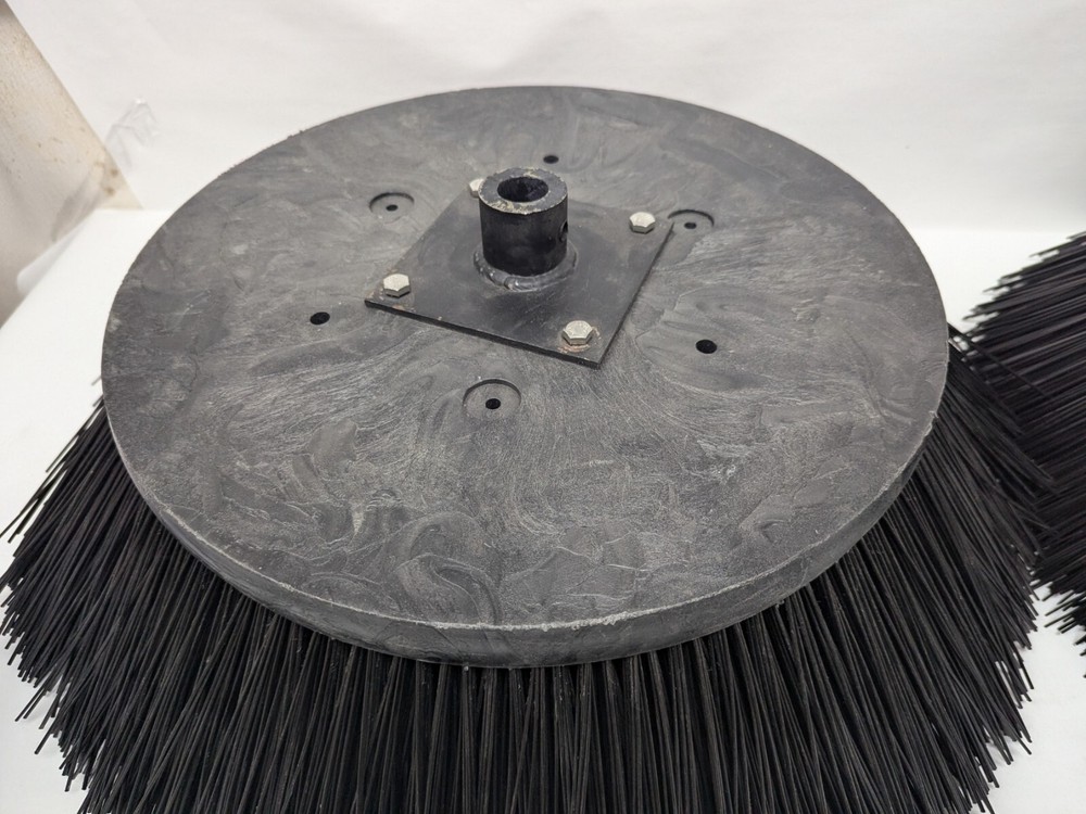 NEW Nilfisk Advance 56508498 broom