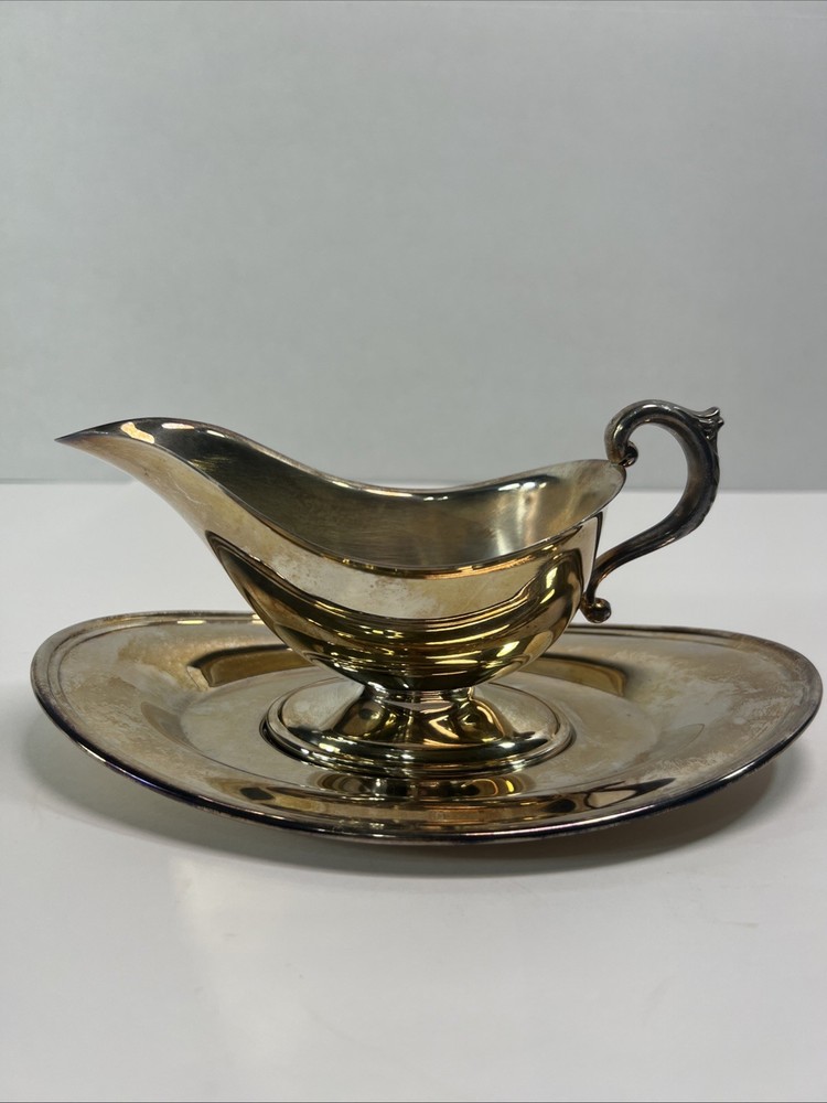 Vintage KENT Silversmiths Silverplate Gravy Boat With Underplate Tray