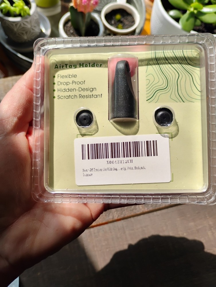 AIR TAG HOLDER NEW IN PACKAGE