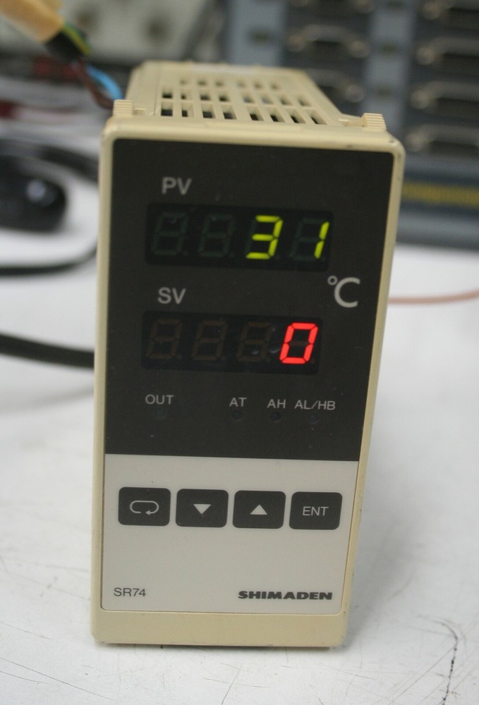Shimaden SR74-8P1-00 Temperature Controller