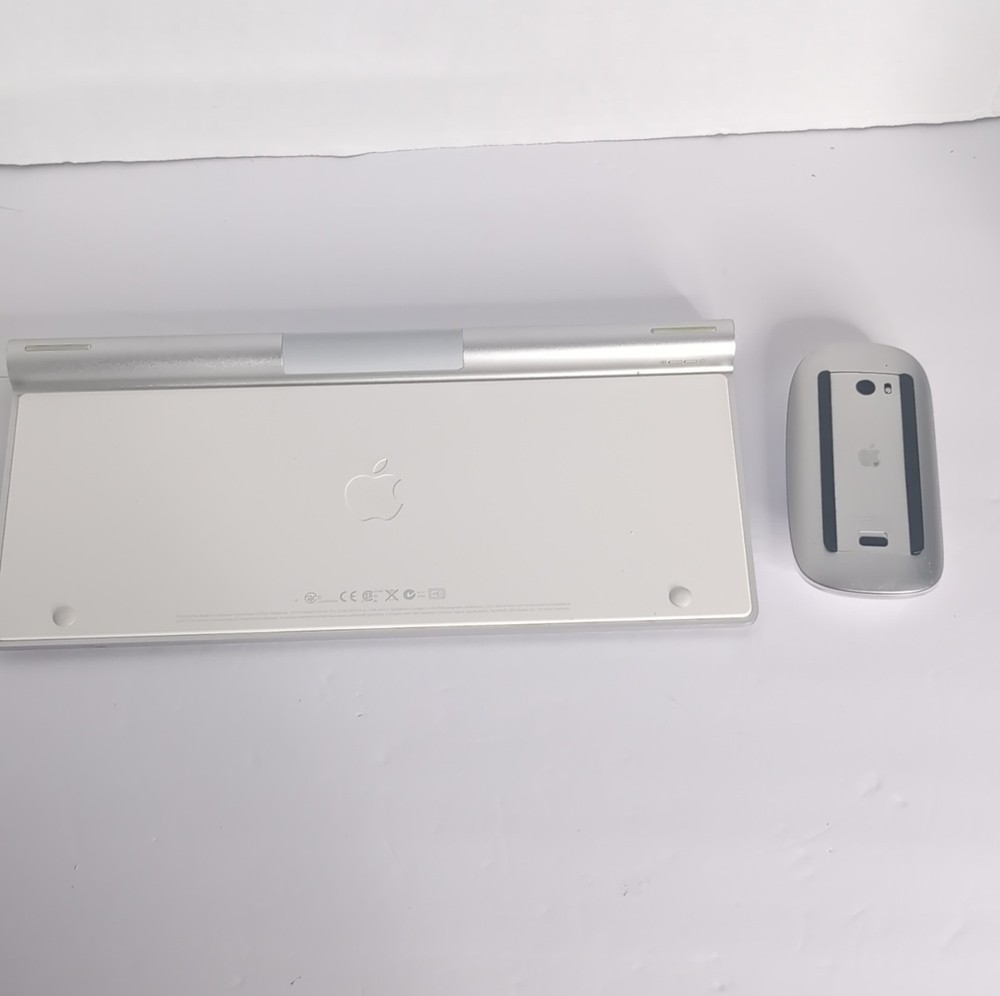 Apple Wireless Keyboard & Magic Mouse Bundle, Bluetooth, QWERTY, Silver/White