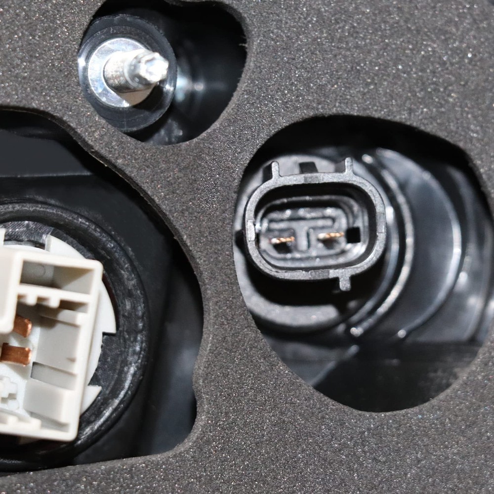 2013-2016 CX-5 Halogen Outer Tail Light Assembly Red Lens Left Side