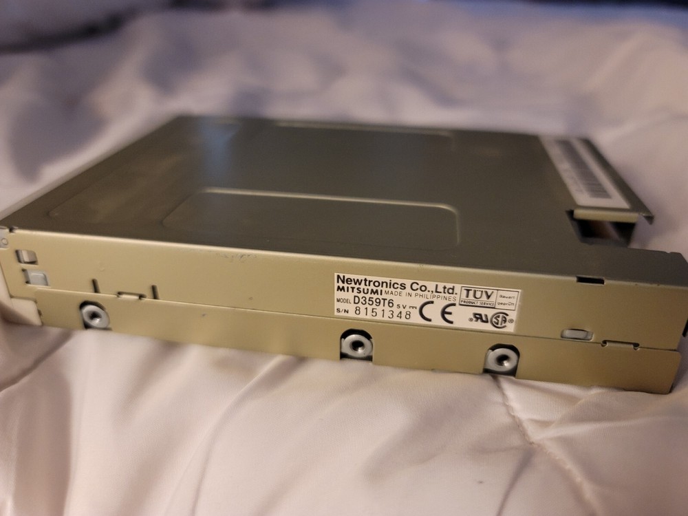 Newtronics Mitsumi D359T6 Floppy Drive