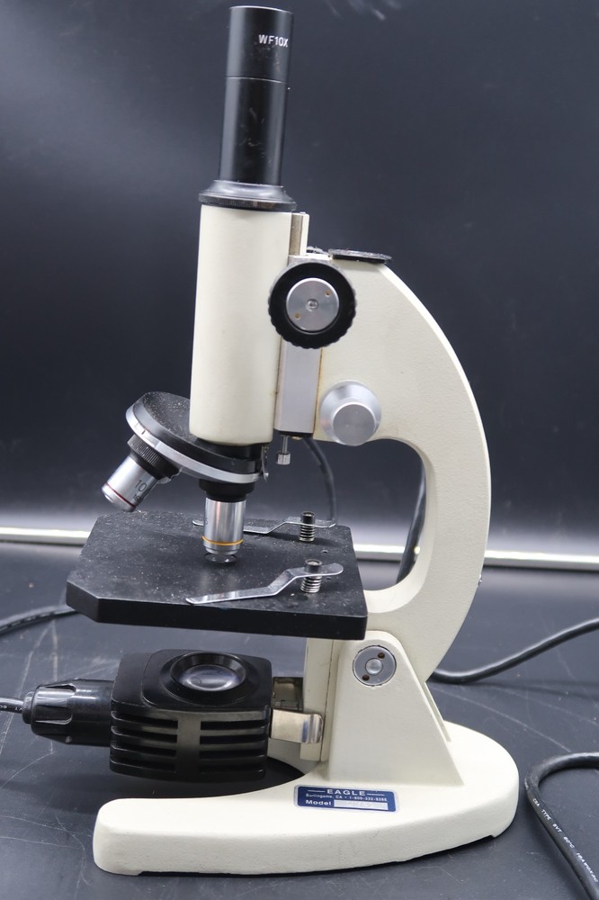 Vtg Lighted Microscope 3 Powers 4X 10X 40X Eagle MFG Model LM180 Works