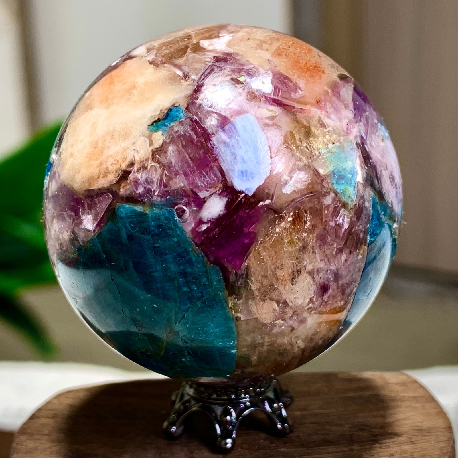 113G Natural Blue Aptite +Sun Stone purple lepidolite Sphere mineral sample