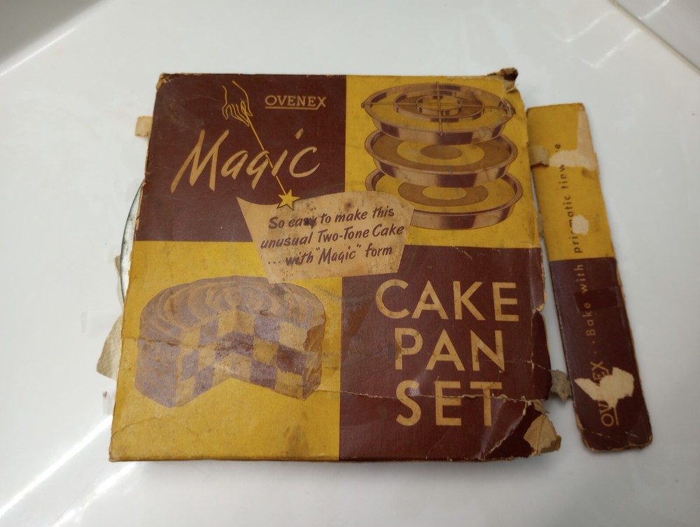 VTG Ovenex Magic Cake Pan Set