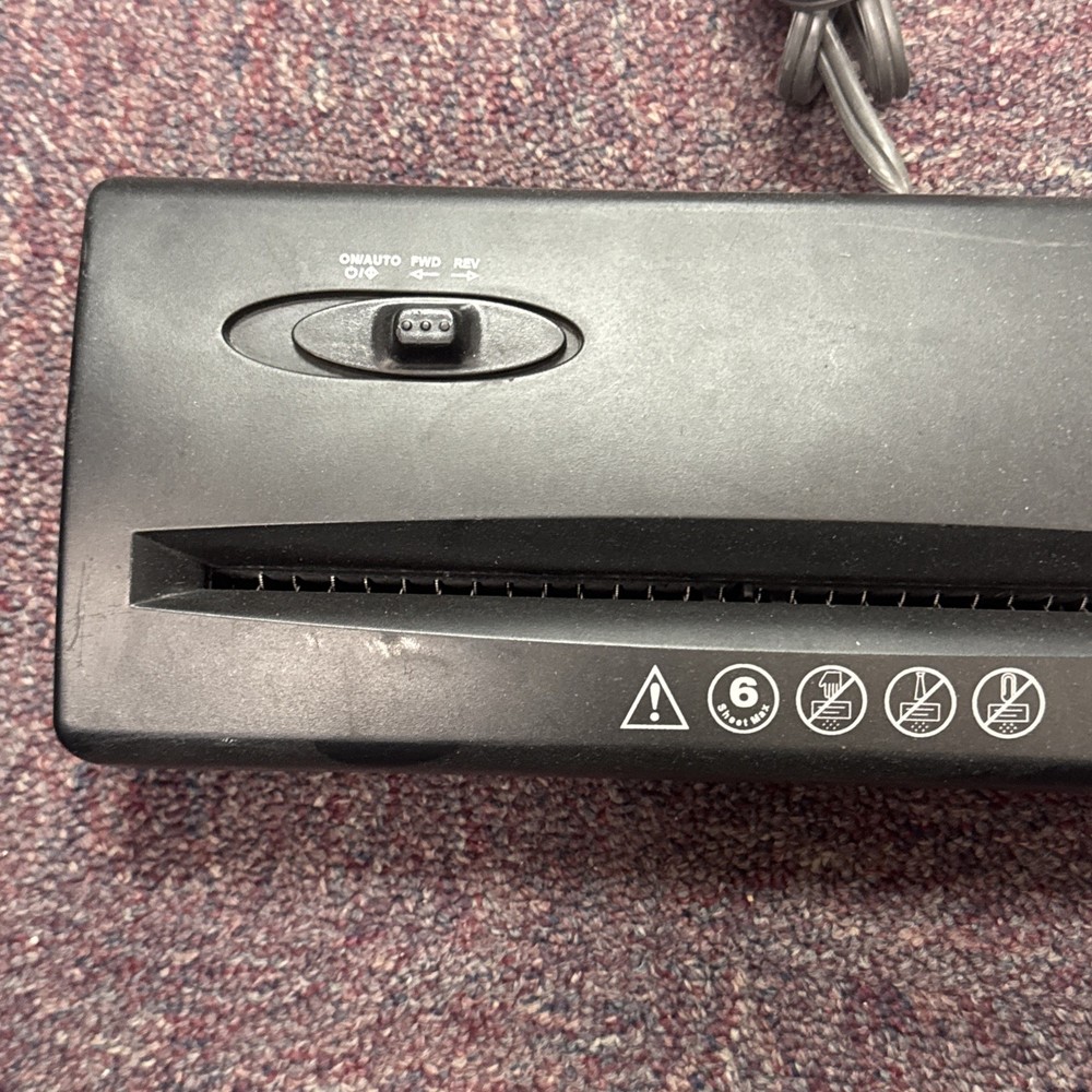 Novi Tech Portable Grey Paper Shredder Model # ps-106b2