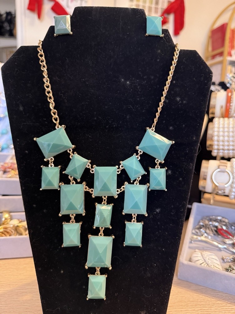 Blue Statement Necklace With Matching Earrings