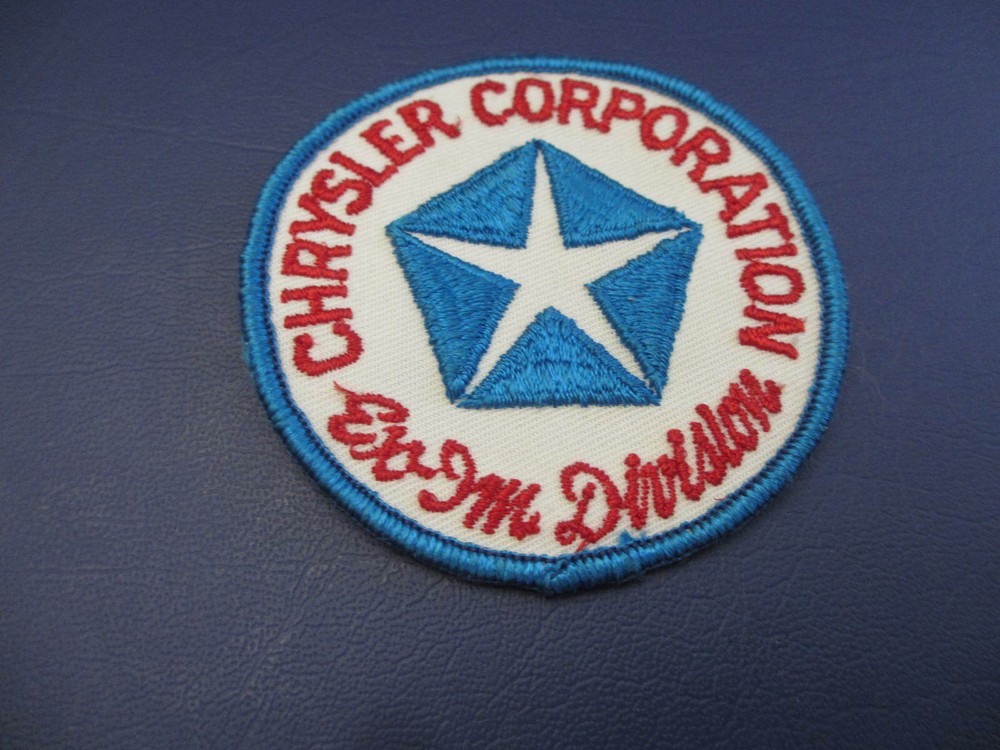 VINTAGE CHRYSLER CORPORATION 3" PATCH *