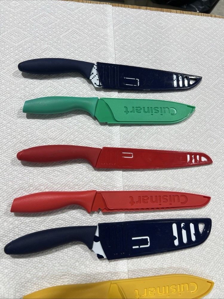 Knives With Sleeves 9 Pieces B5