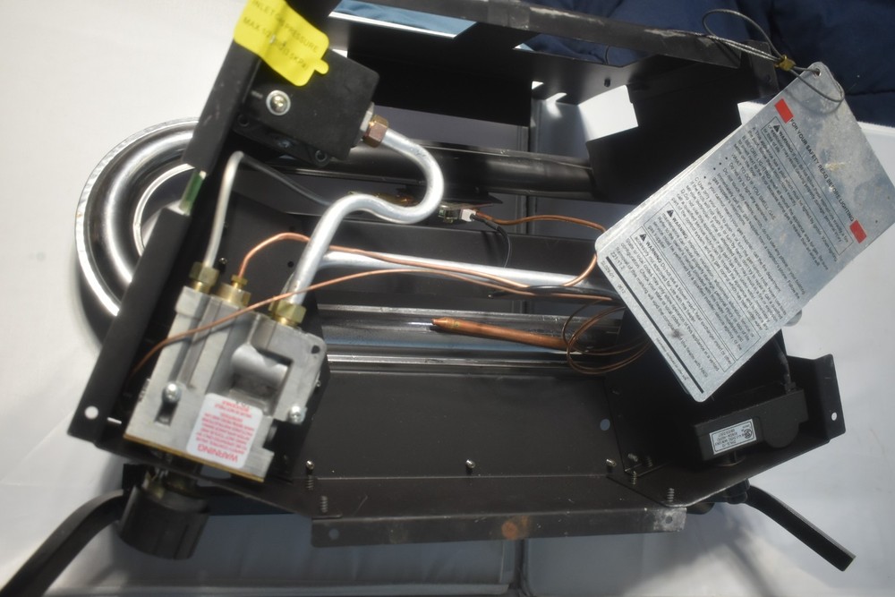 Propane gas fireplace insert. Style selections with logs