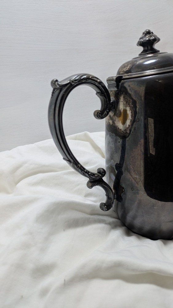 Wm ROGERS SILVER PLATE COFFEE POT SPRING FLOWERS #101