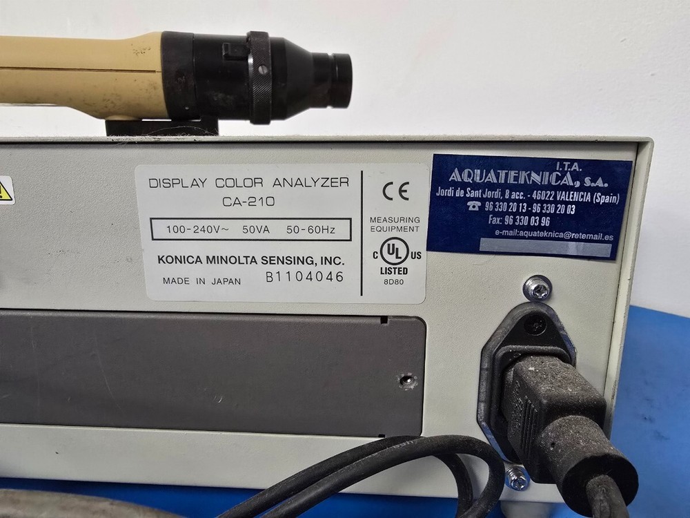 CA-210 KONICA MINOLTA Display Color Analyzer with probe