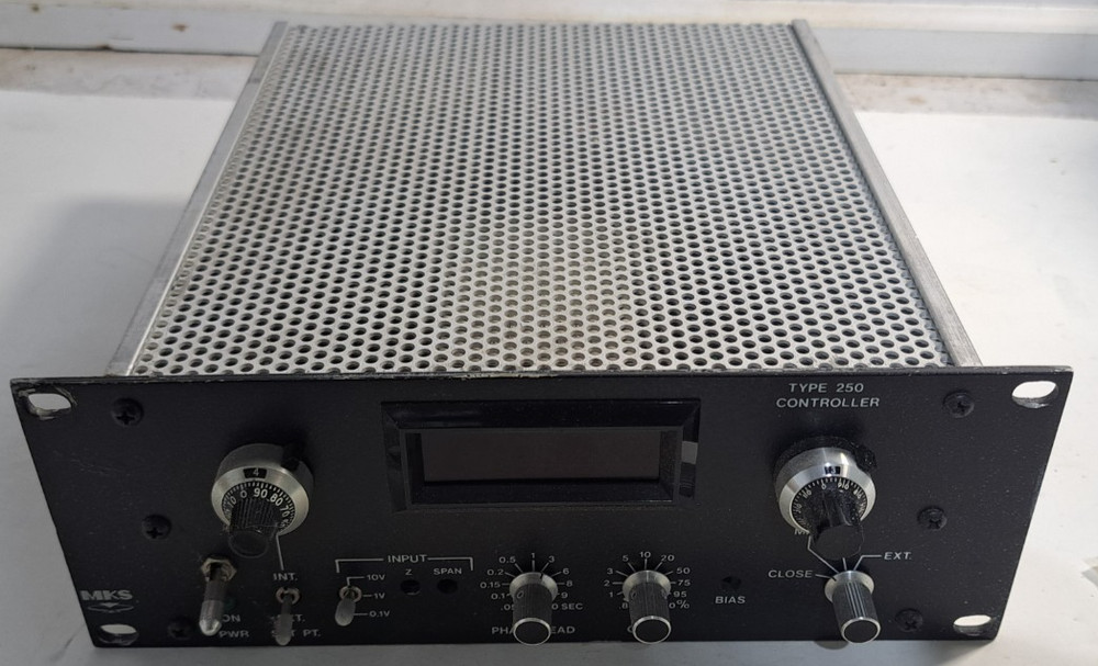 MKS Instruments Type 250 Pressure Flow Controller,  Controller Type 250C-1-D