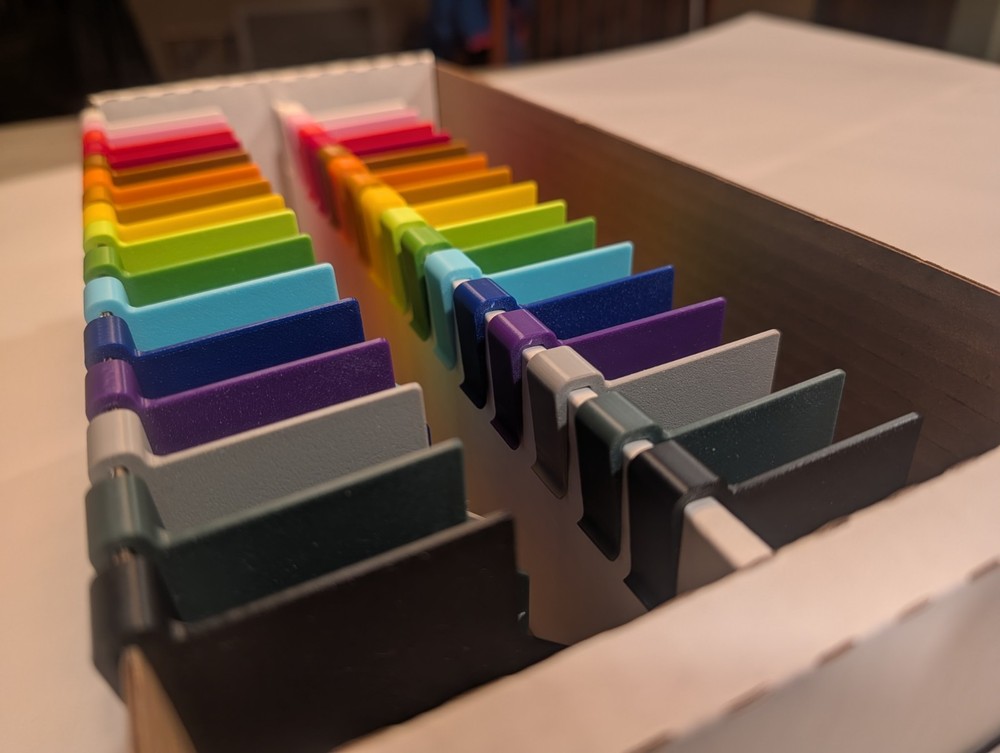 Card Divider with Retaining Clip