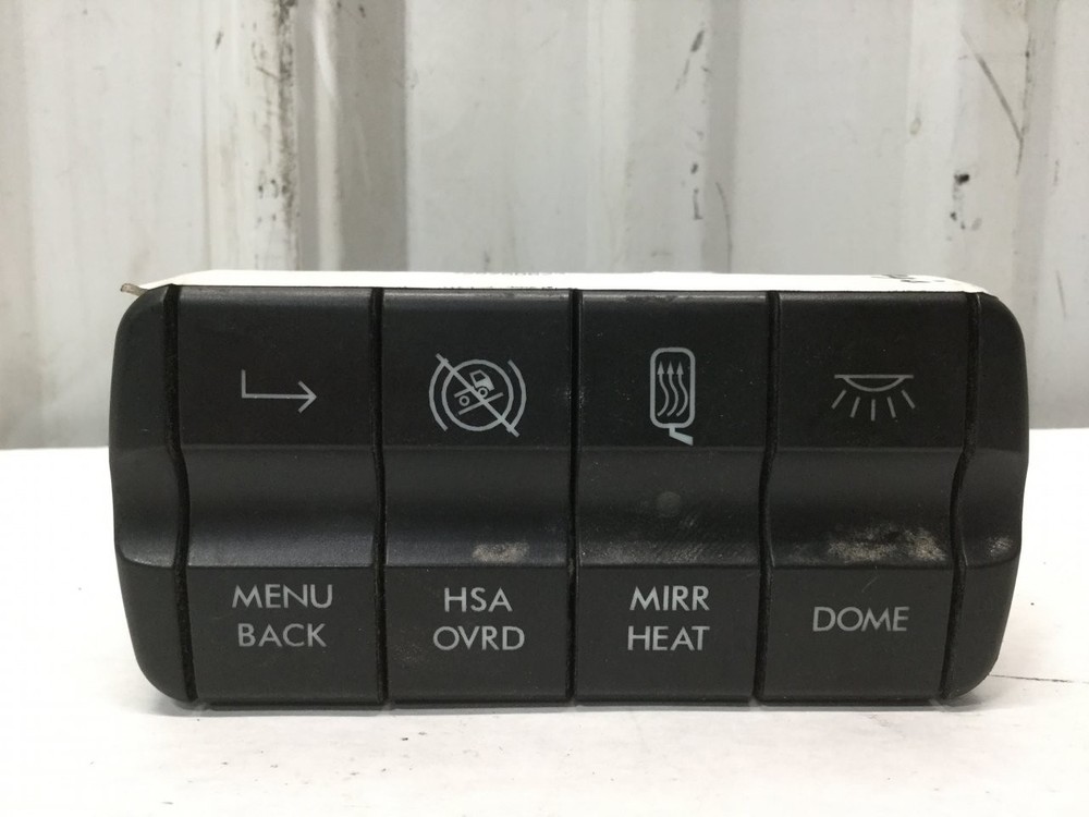 2008-2021 Freightliner CASCADIA SWITCH Dash Panel - Used