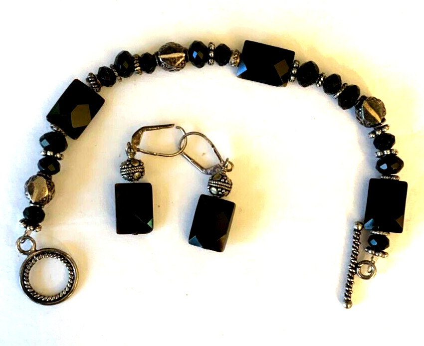 Beaded Earing and Bracelet Set