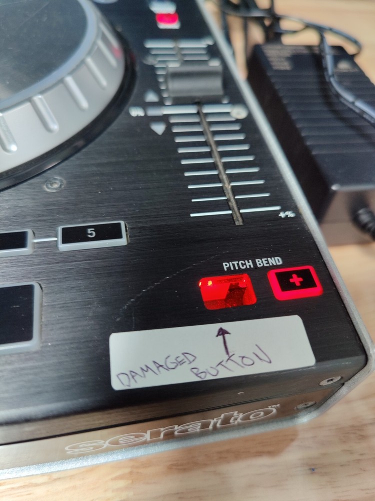 Numark NS6 4 Channel DJ Controller (READ)