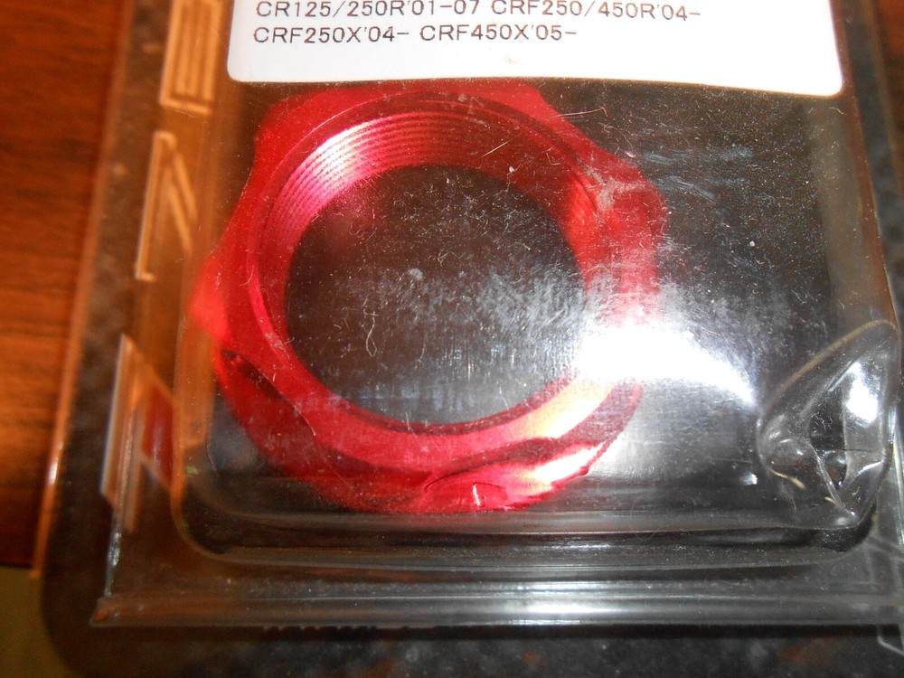 Zeta Stem Nut/Red/ZE58-2323