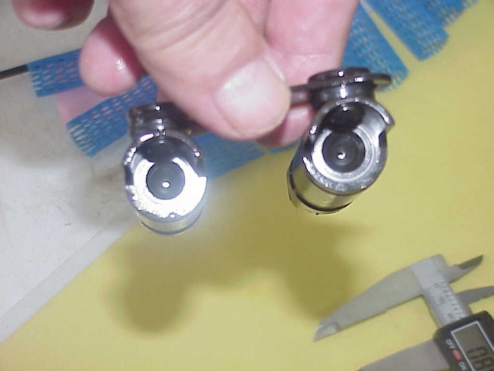 16 NEW Comp Cams 842" DLC Coated Centered Solid Roller Lifters L@@K