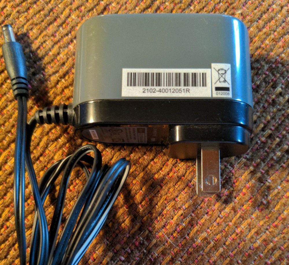Linksys Adaptor Model AD12V/O5A-SW