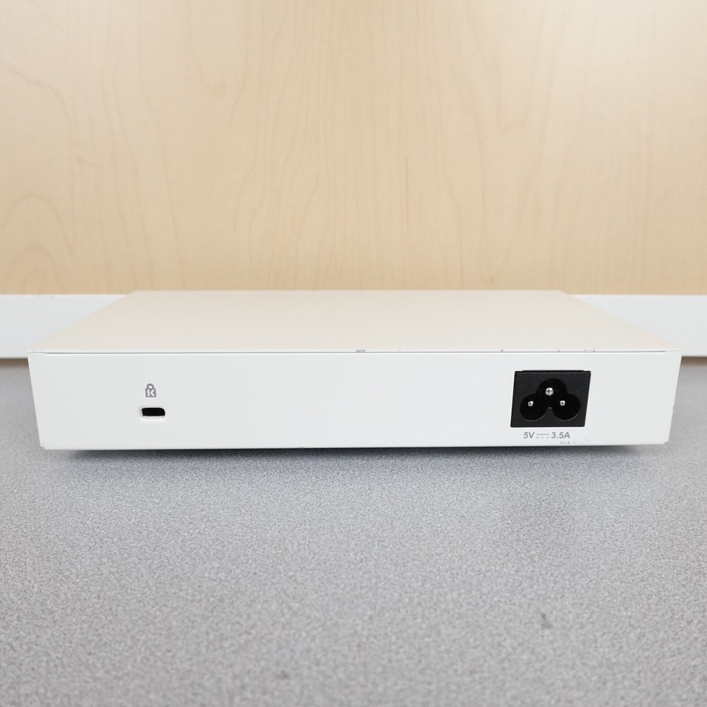 D-Link DNH-100 Nuclias LAN Controller Hub Network White Good